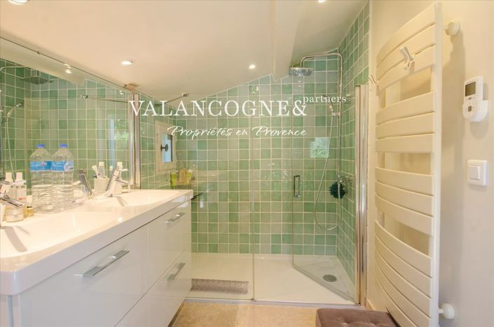 Image No.28-5 Bed House for sale
