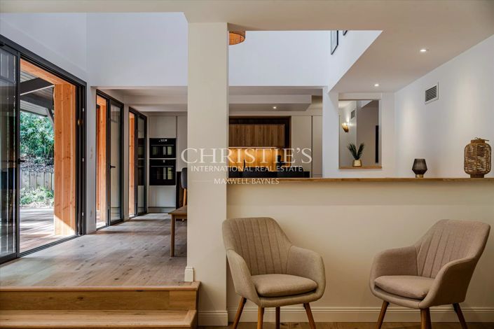 Image No.10-4 Bed House for sale