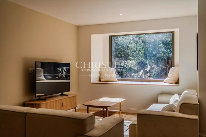 Image No.12-4 Bed House for sale