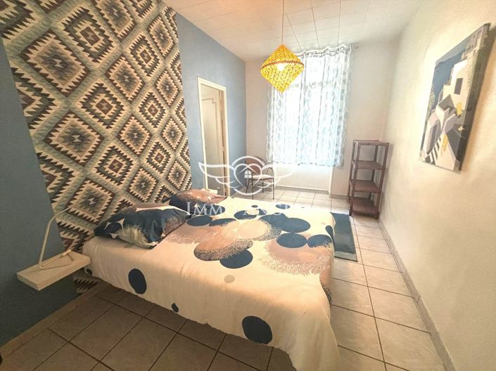 Image No.4-6 Bed House for sale