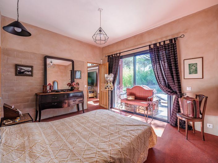 Image No.15-3 Bed House for sale