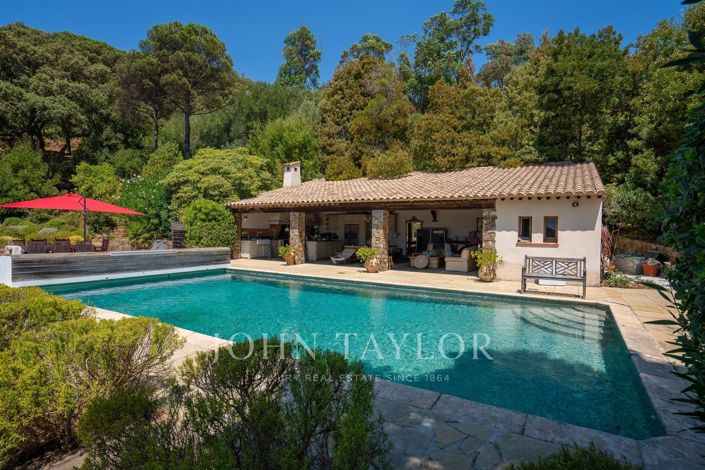 Image No.3-10 Bed House for sale