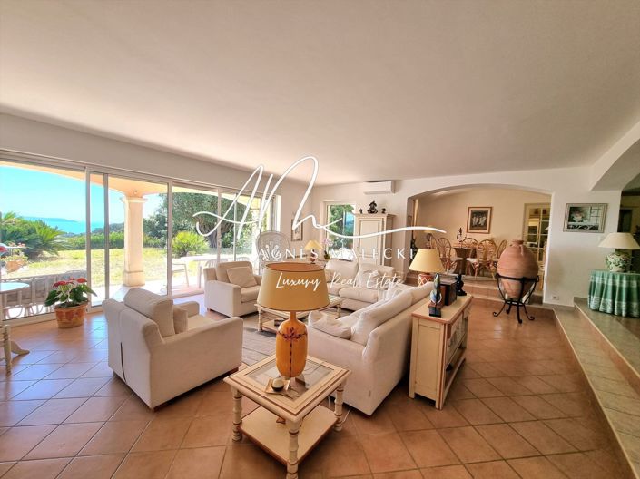 Image No.6-4 Bed House for sale
