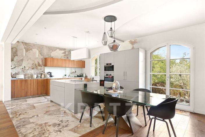 Image No.4-5 Bed House for sale
