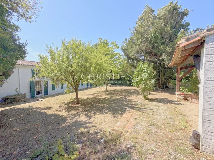 Image No.26-5 Bed House for sale