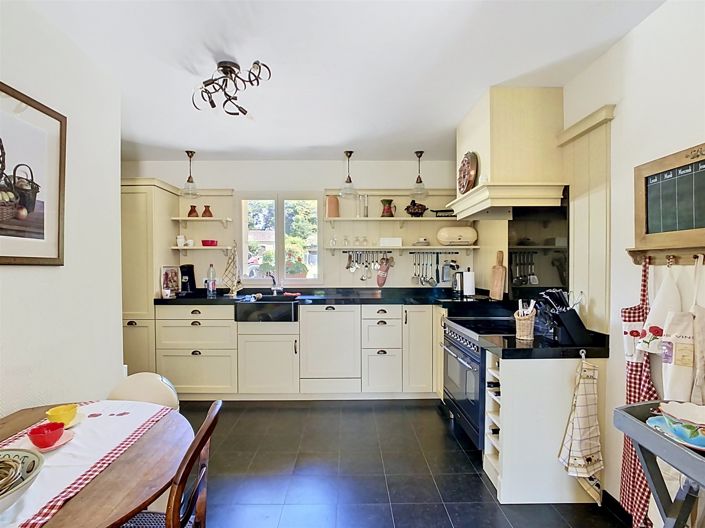 Image No.7-4 Bed House for sale