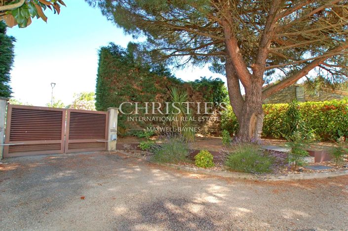 Image No.18-3 Bed House for sale