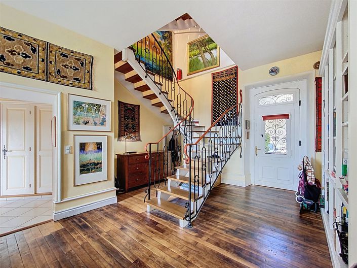 Image No.10-7 Bed House for sale