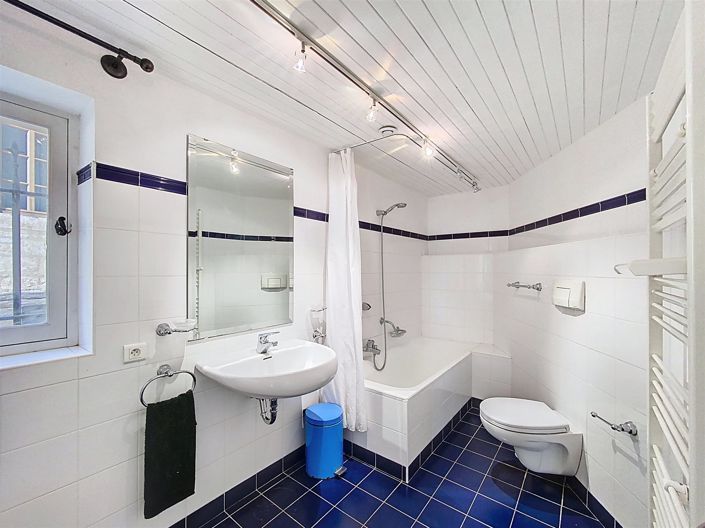 Image No.17-7 Bed House for sale