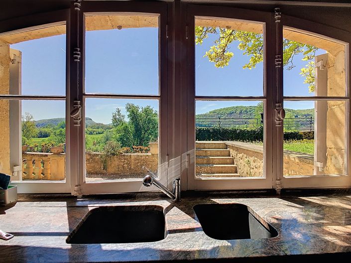 Image No.9-7 Bed House for sale