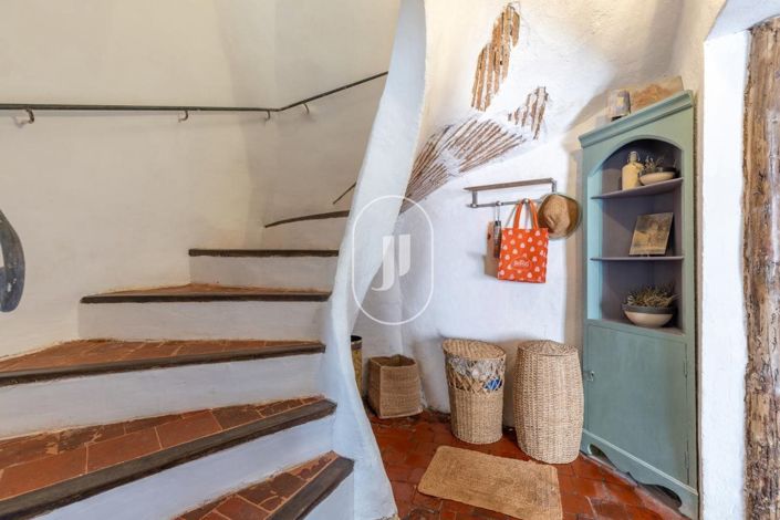 Image No.12-3 Bed House for sale