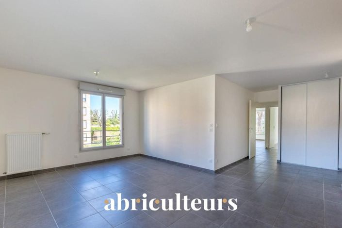 Image No.12-3 Bed Apartment for sale