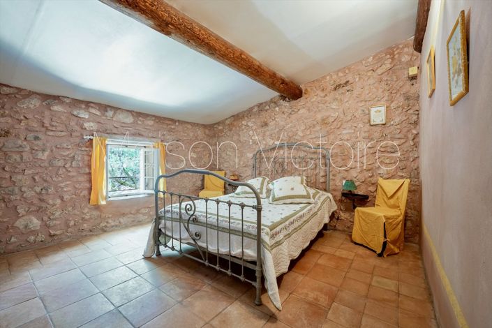 Image No.25-4 Bed House for sale