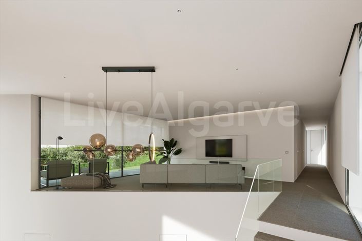 Image No.28-5 Bed House for sale