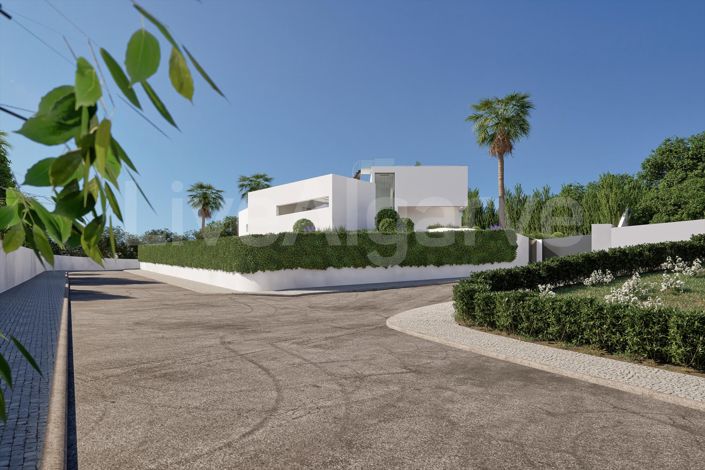 Image No.3-5 Bed House for sale