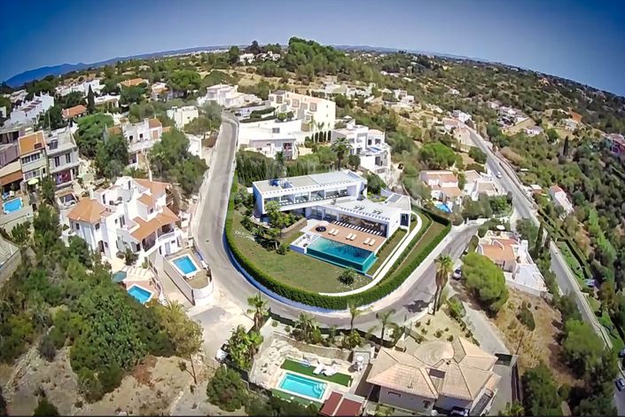 Image No.5-5 Bed House for sale