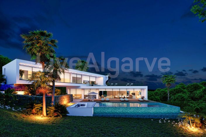Image No.8-5 Bed House for sale
