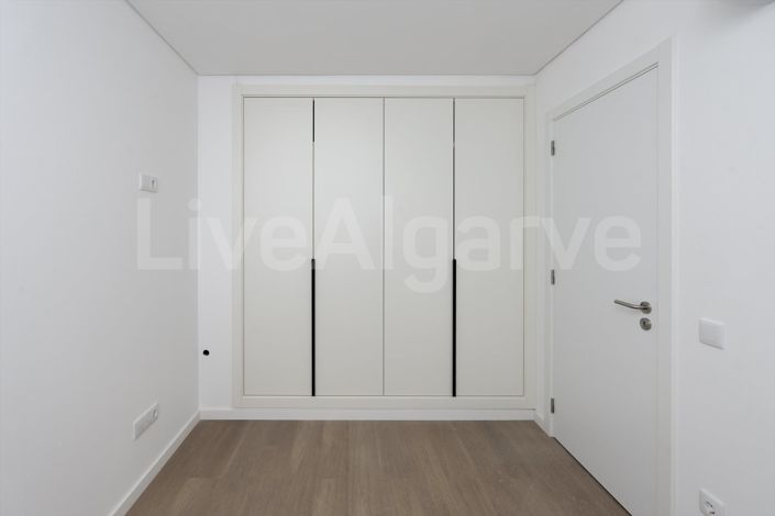 Image No.23-3 Bed Apartment for sale