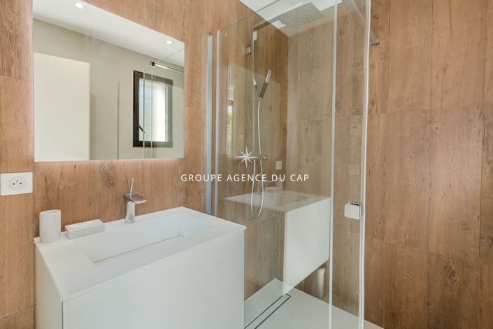 Image No.15-3 Bed Apartment for sale