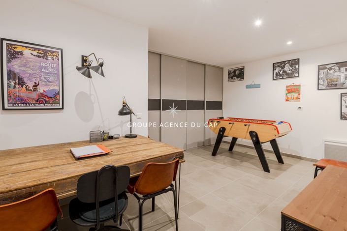 Image No.18-3 Bed Apartment for sale