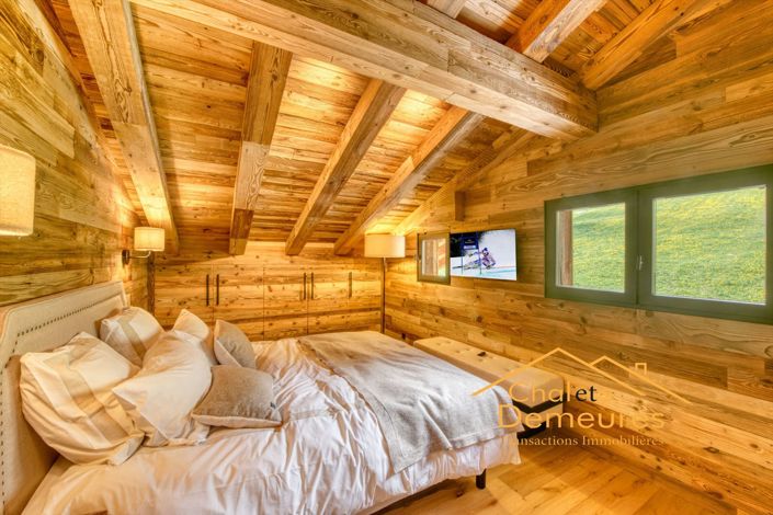 Image No.19-5 Bed Property for sale