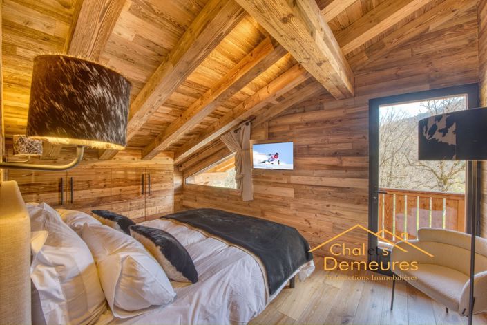 Image No.24-5 Bed Property for sale
