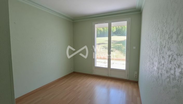 Image No.16-6 Bed House for sale