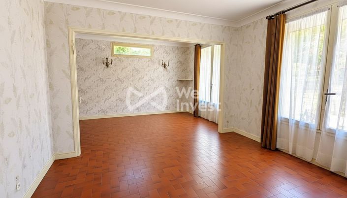 Image No.18-6 Bed House for sale