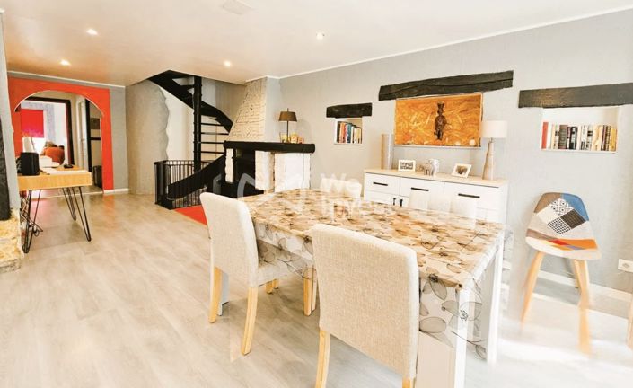 Image No.3-4 Bed House for sale