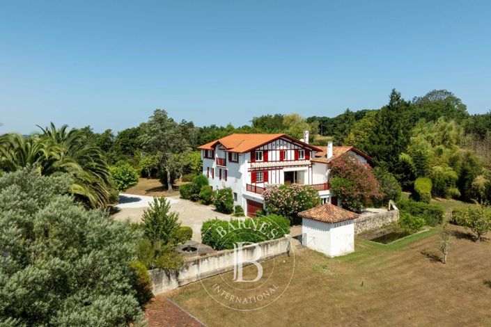 Image No.3-9 Bed House for sale
