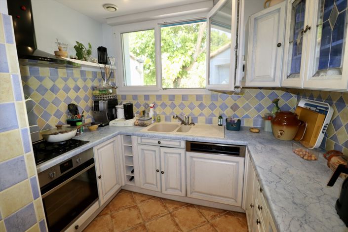 Image No.4-2 Bed House for sale