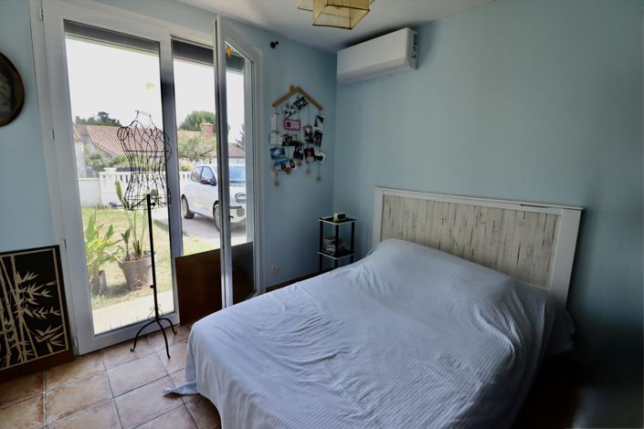 Image No.9-2 Bed House for sale