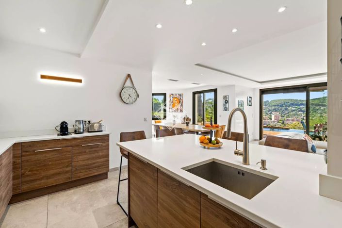 Image No.15-5 Bed House for sale
