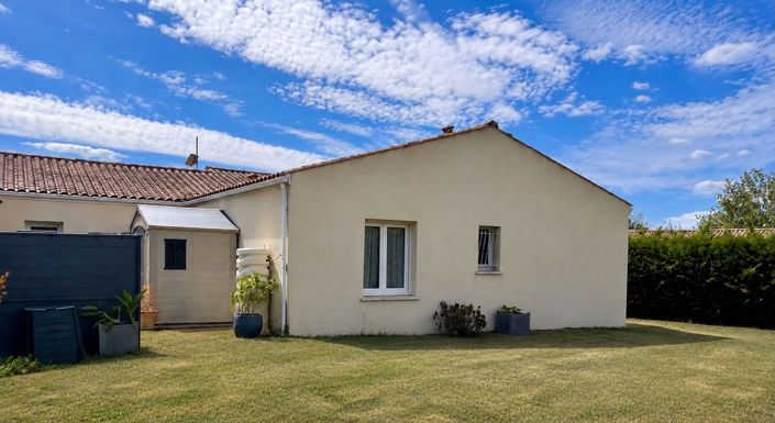 Image No.2-3 Bed House for sale