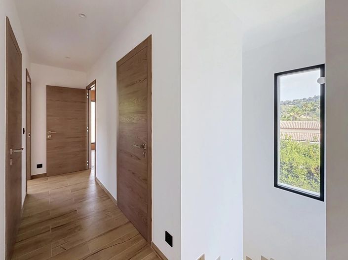 Image No.16-3 Bed House for sale