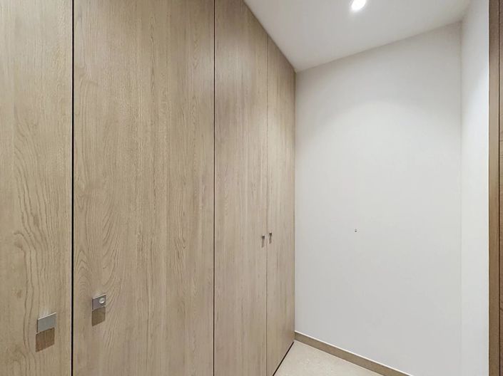 Image No.17-3 Bed House for sale