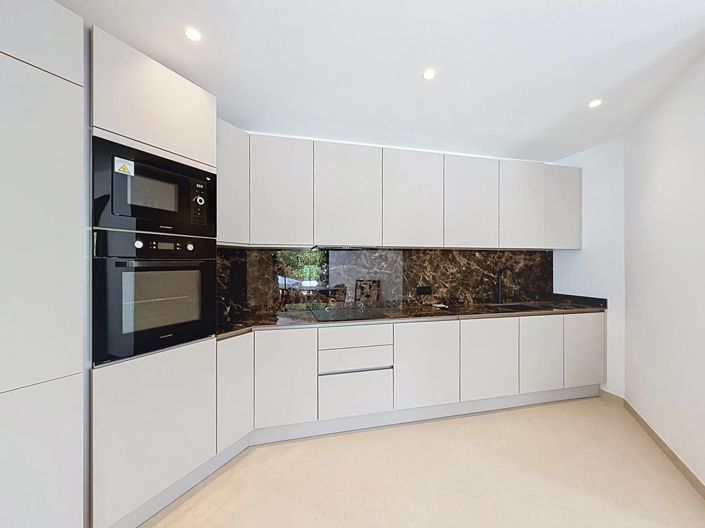 Image No.6-3 Bed House for sale