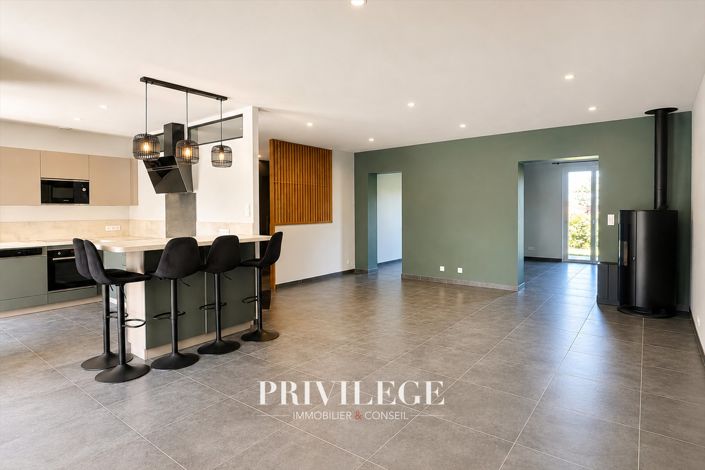 Image No.5-4 Bed House for sale