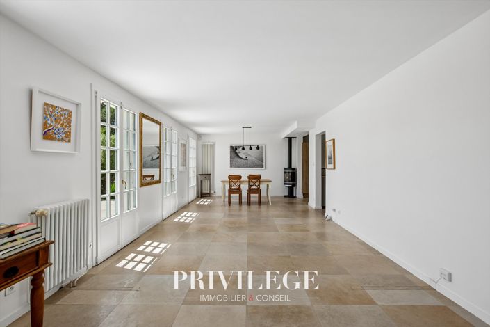 Image No.6-4 Bed House for sale