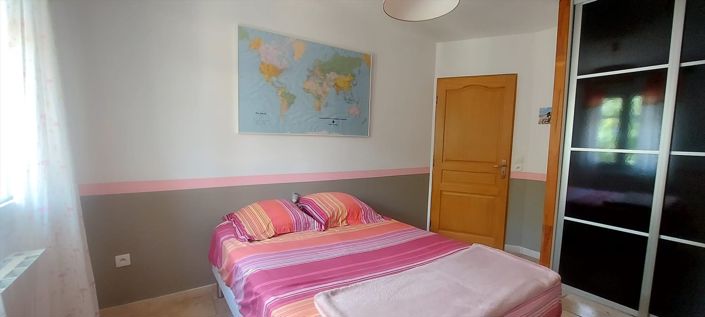 Image No.10-3 Bed House for sale