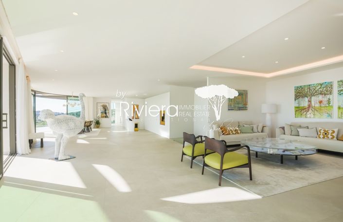 Image No.17-4 Bed House for sale
