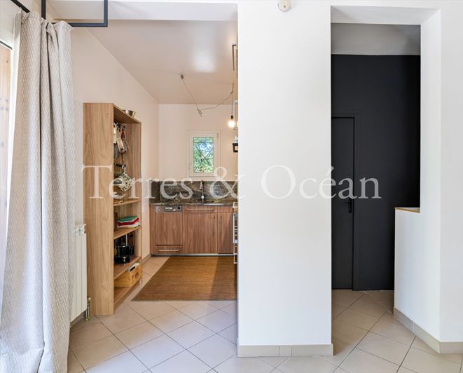 Image No.16-4 Bed House for sale