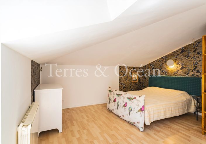 Image No.20-4 Bed House for sale