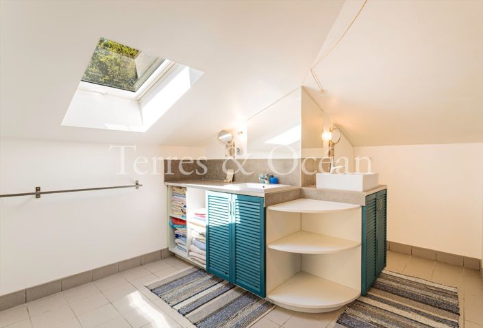 Image No.22-4 Bed House for sale