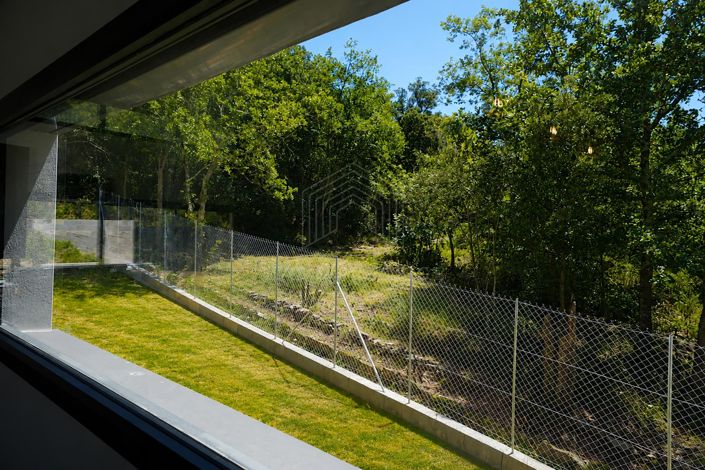 Image No.10-4 Bed House for sale
