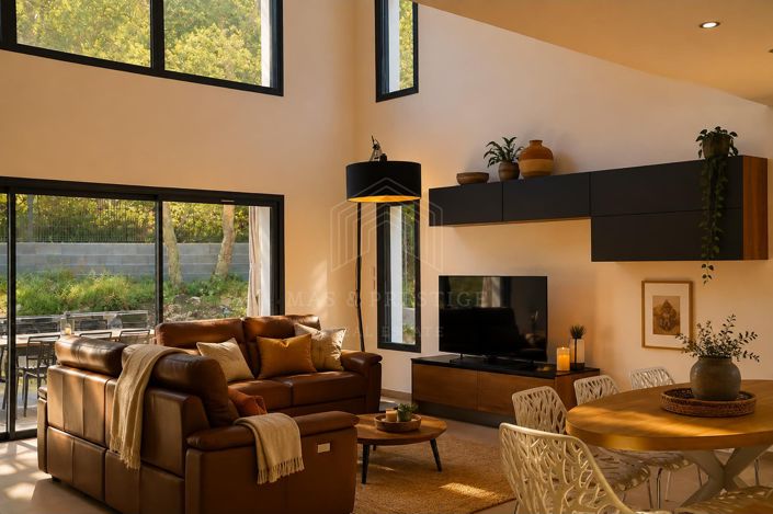 Image No.2-4 Bed House for sale
