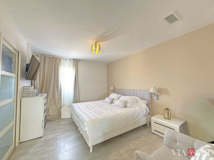 Image No.11-4 Bed House for sale