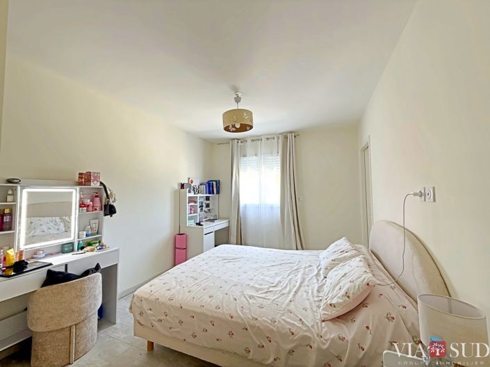Image No.12-4 Bed House for sale