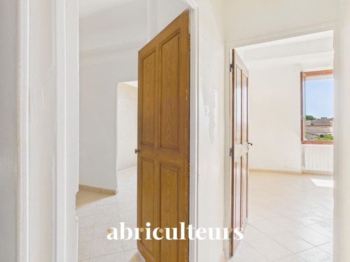 Image No.8-3 Bed House for sale