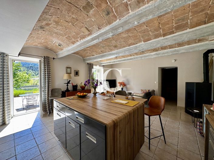 Image No.10-3 Bed House for sale